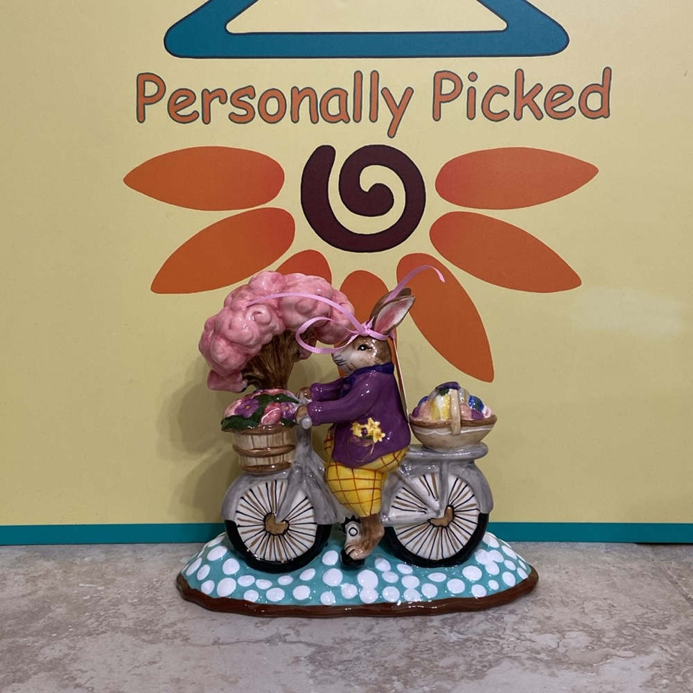 Blue Sky Clayworks “BUNNY” Figurine